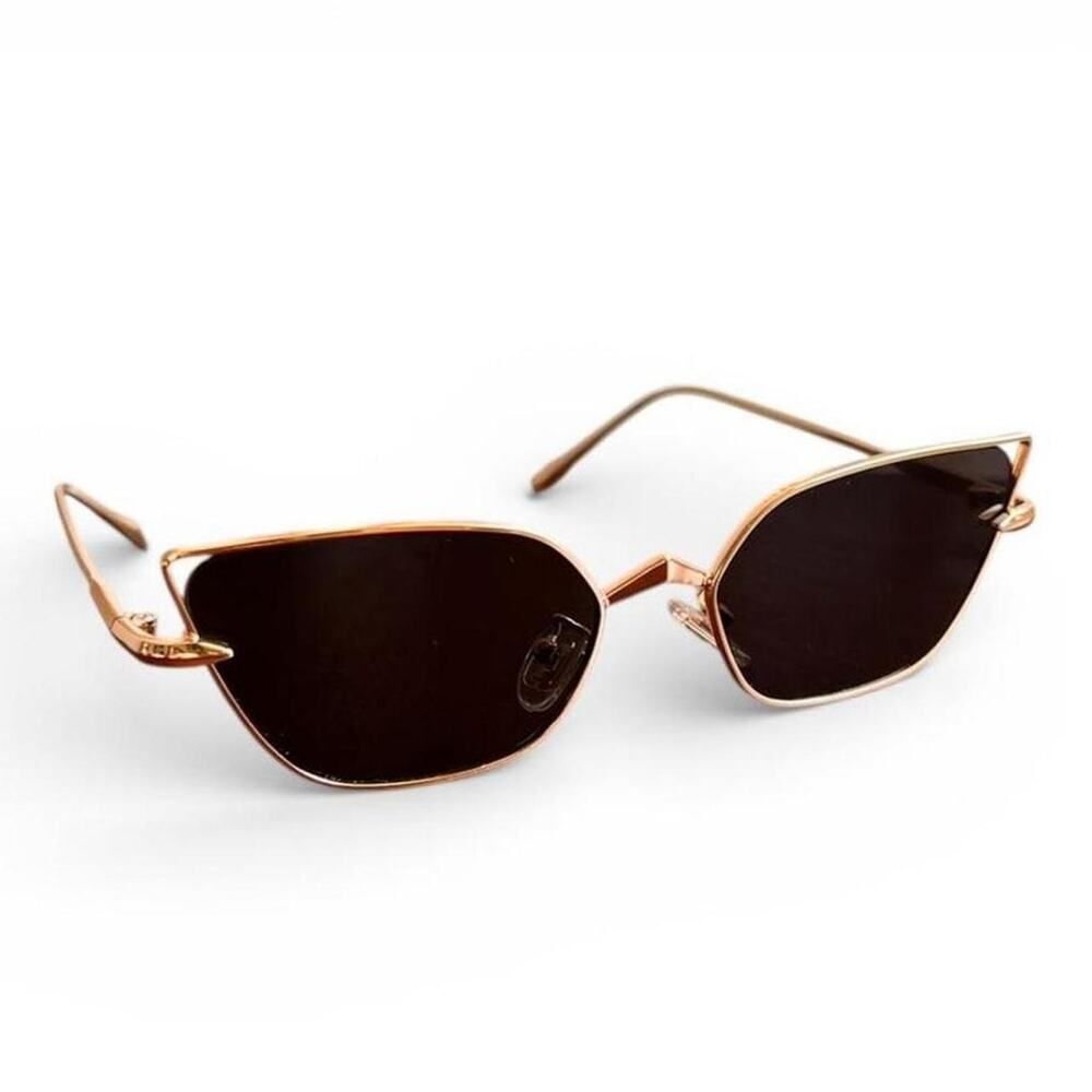 Gold Angular Metal Frame Vintage Cat Eye Sunglasses